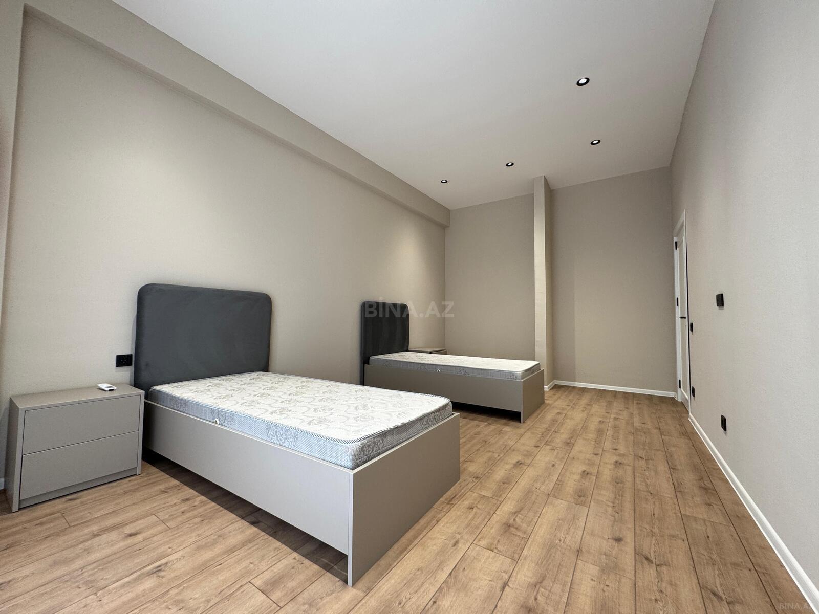 4 otaqlı Yeni tikili, Koroğlu m., Bakı