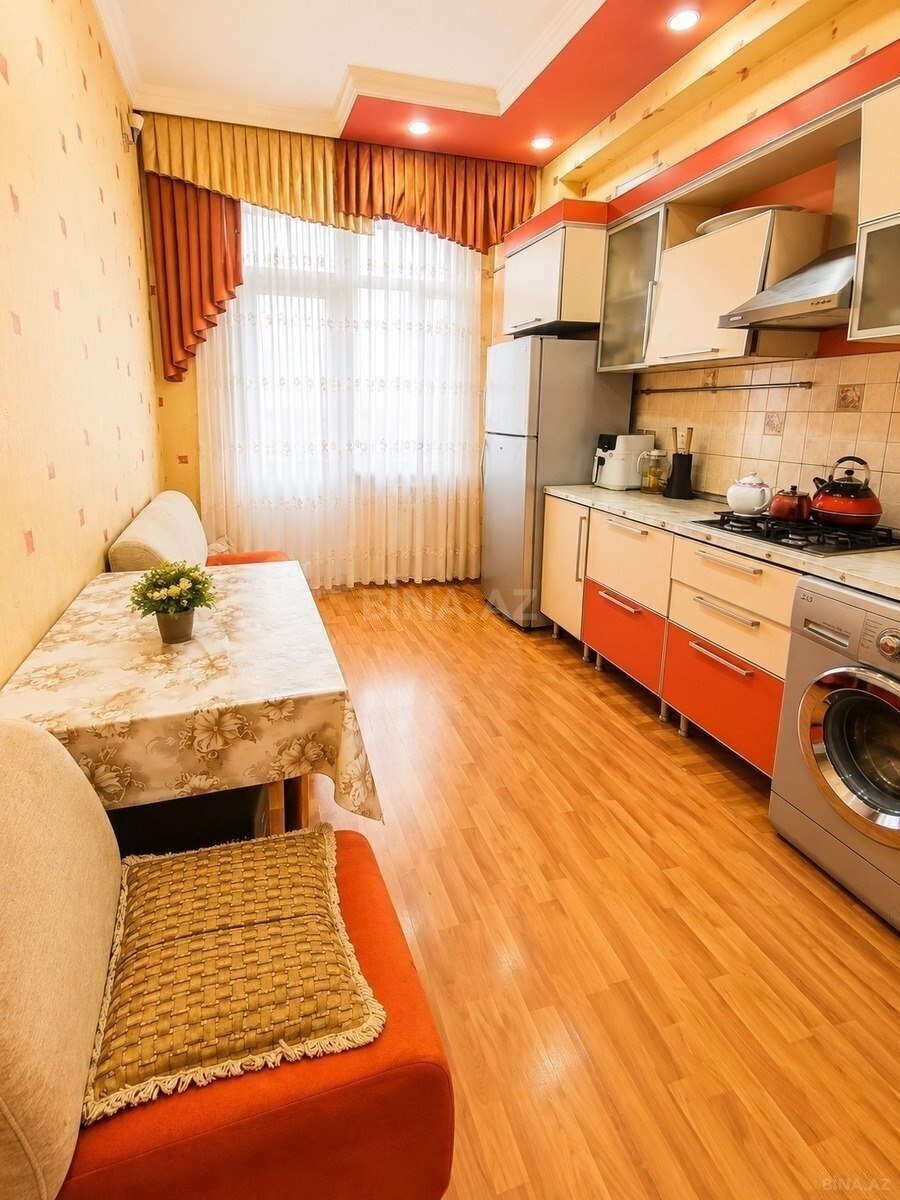 2 otaqlı Yeni tikili, 8 Noyabr m., Bakı