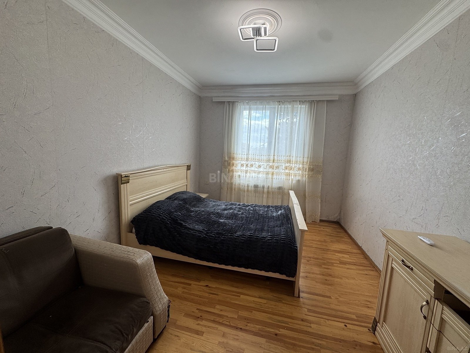 2 otaqlı Köhnə tikili, Memar Əcəmi m., Bakı