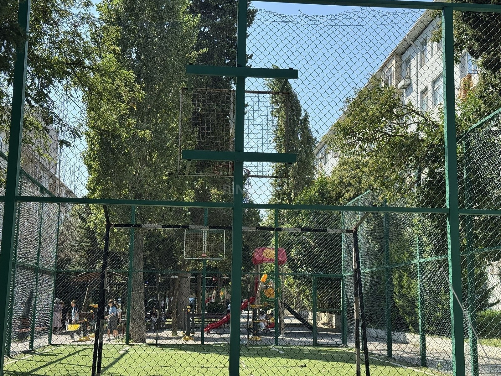 2 otaqlı Köhnə tikili, Memar Əcəmi m., Bakı