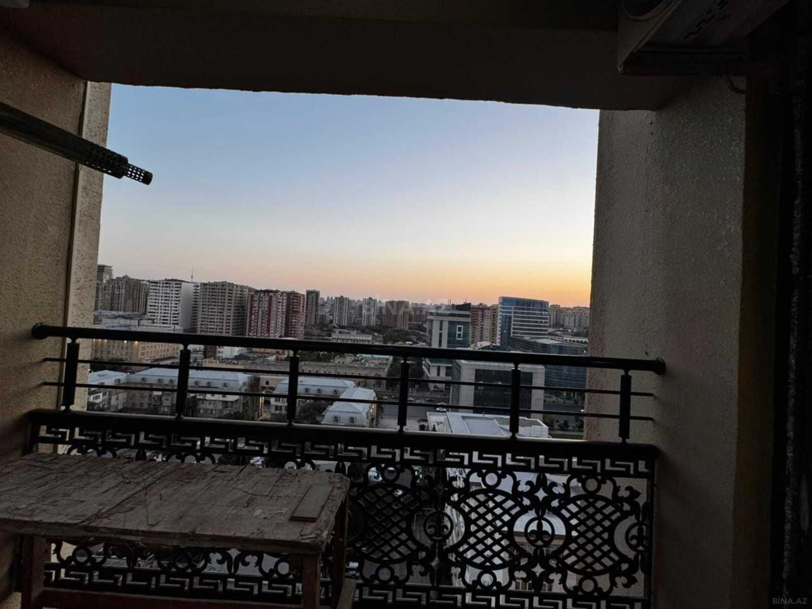 3 otaqlı Yeni tikili, Şah İsmayıl Xətai m., Bakı