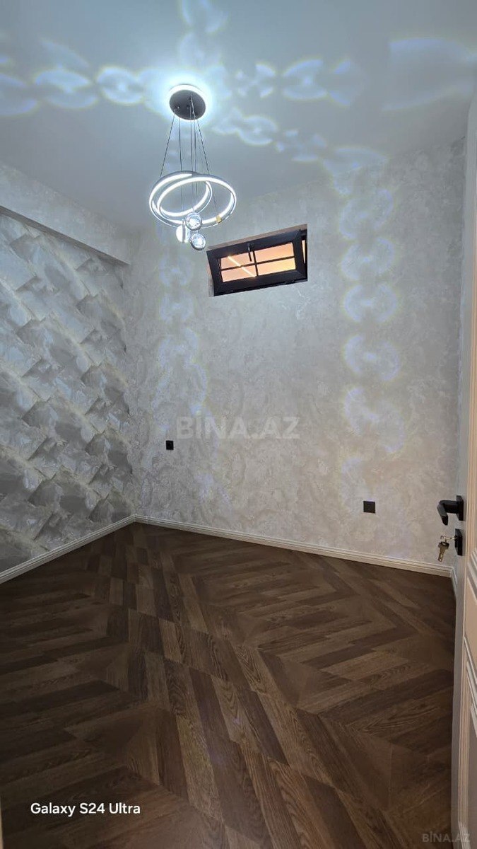 3 otaqlı Yeni tikili, Xırdalan