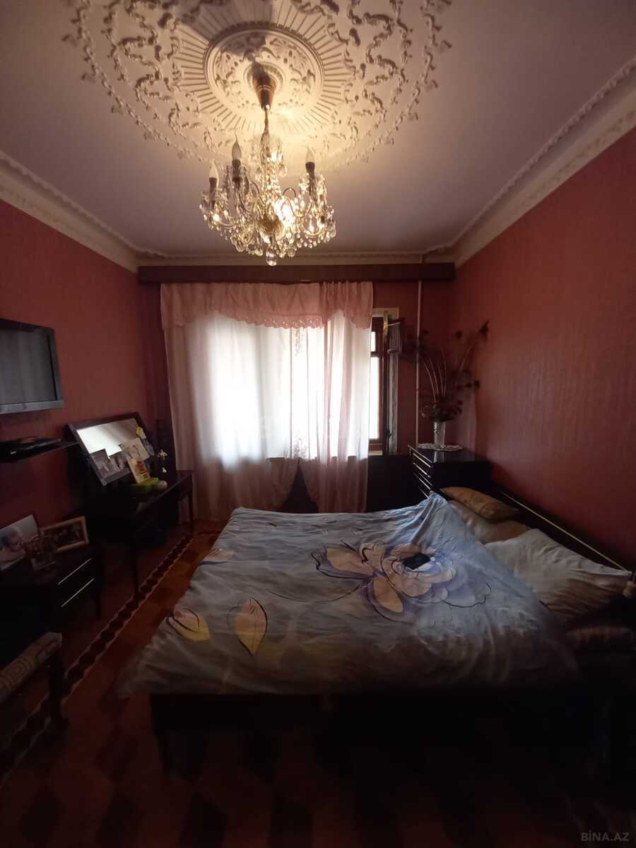 5 otaqlı Köhnə tikili, Binəqədi r., Bakı