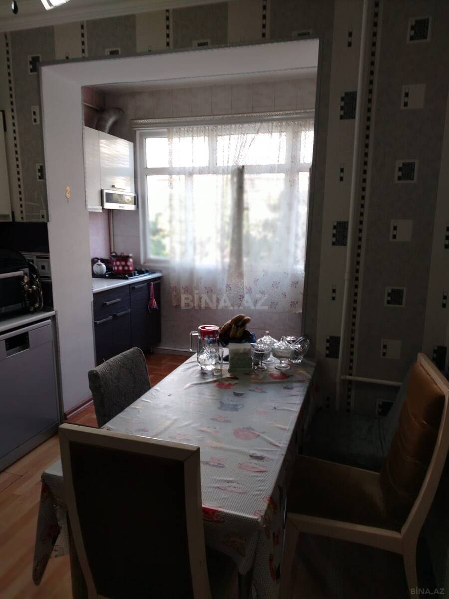 4 otaqlı Köhnə tikili, Həzi Aslanov m., Bakı