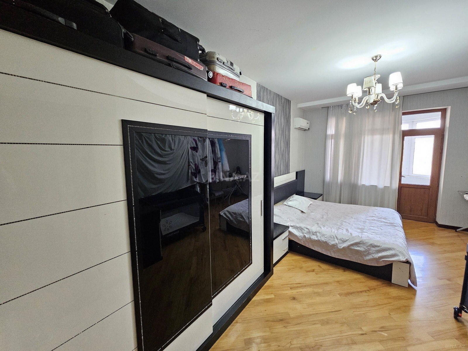 4 otaqlı Yeni tikili, Nizami m., Bakı