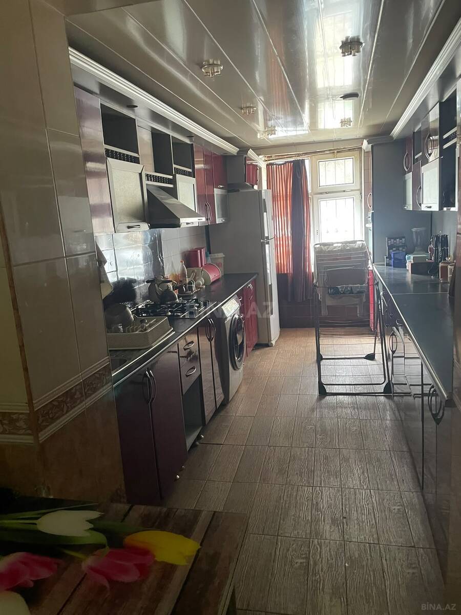 3 otaqlı Köhnə tikili, Elmlər Akademiyası m., Bakı