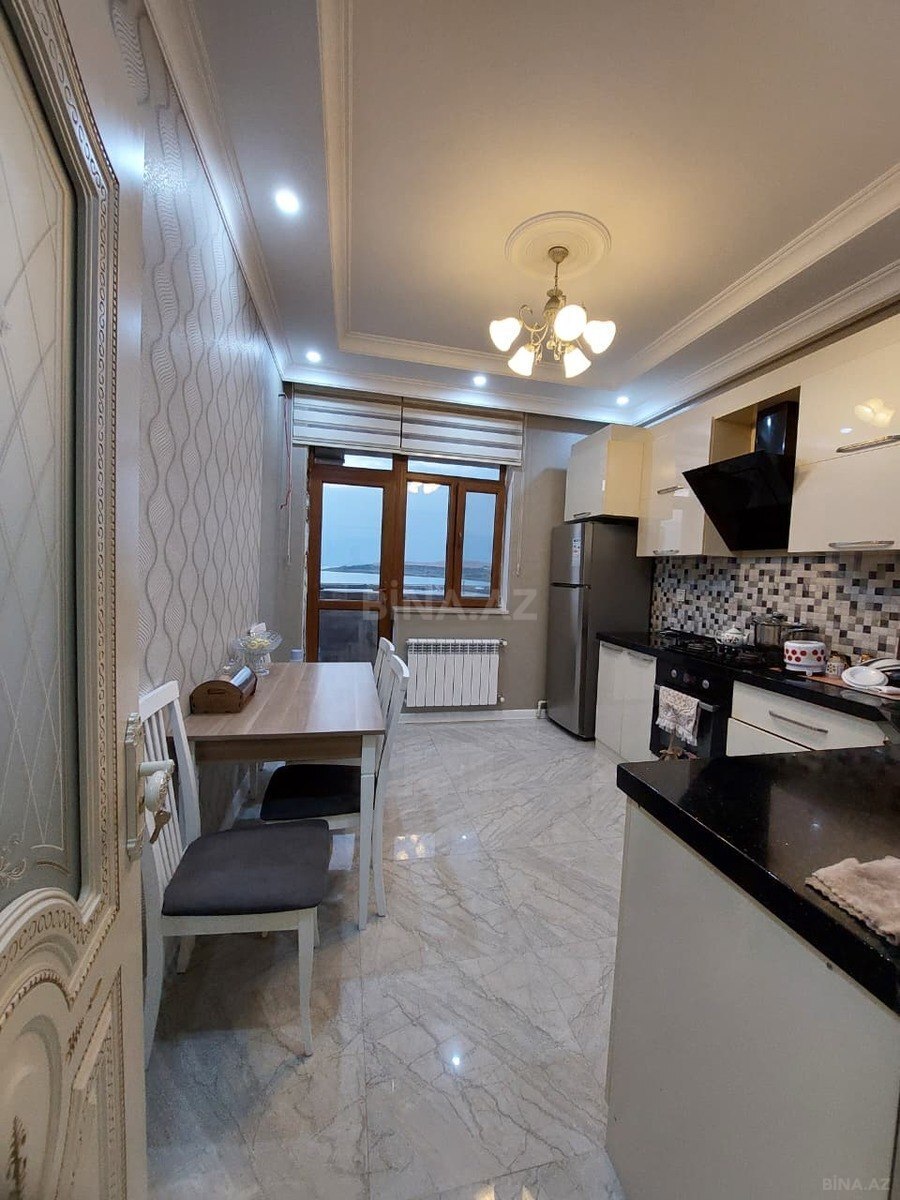3 otaqlı Yeni tikili, Xırdalan