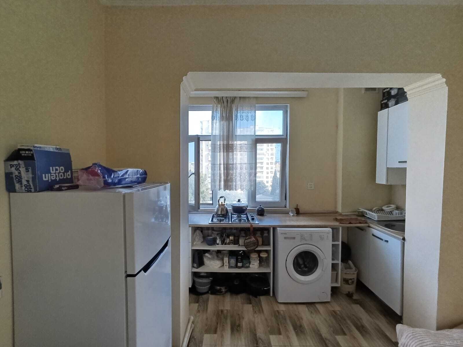 2 otaqlı Köhnə tikili, Xalqlar Dostluğu m., Bakı