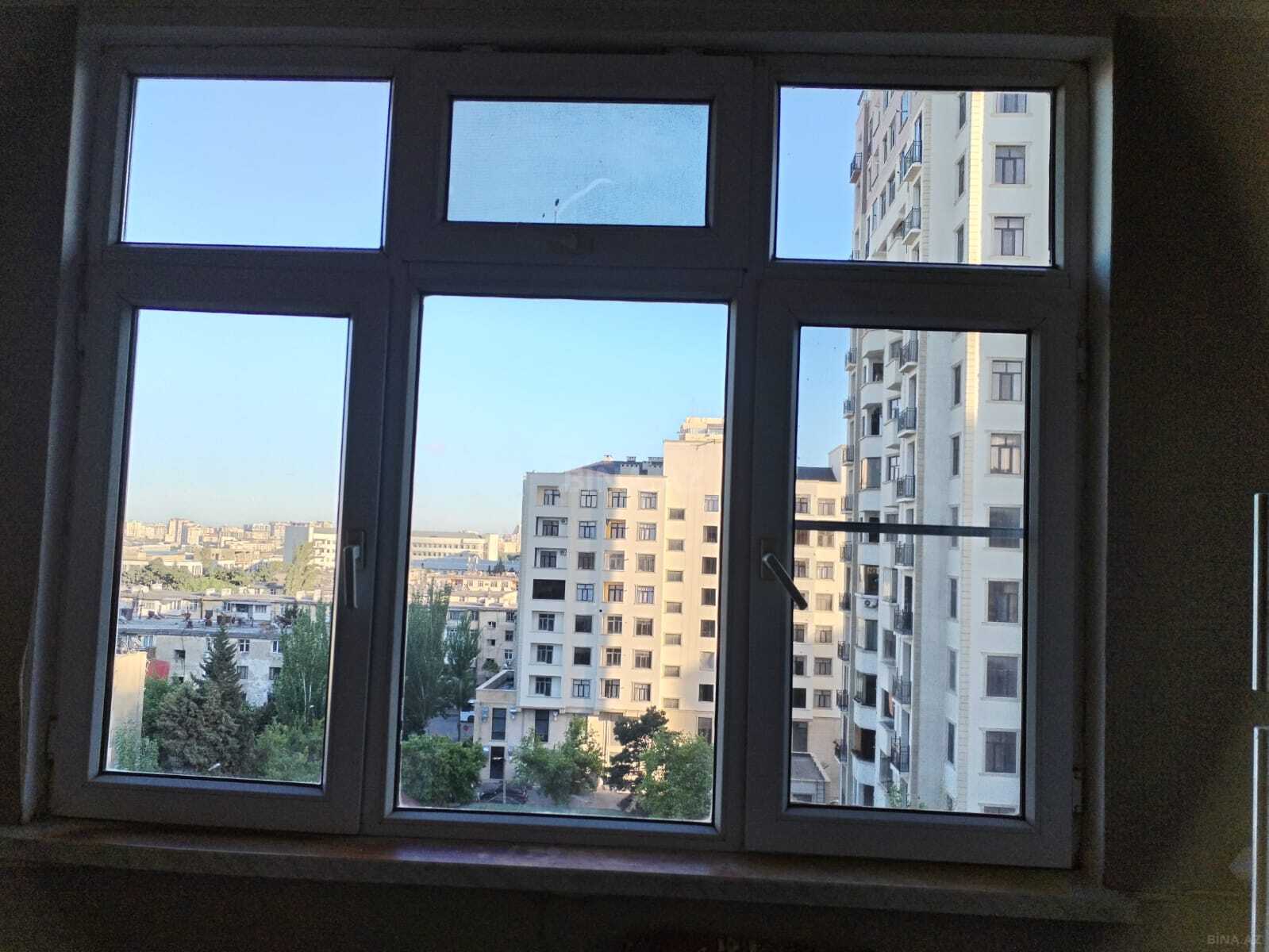 3 otaqlı Köhnə tikili, 8-ci mikrorayon q., Bakı