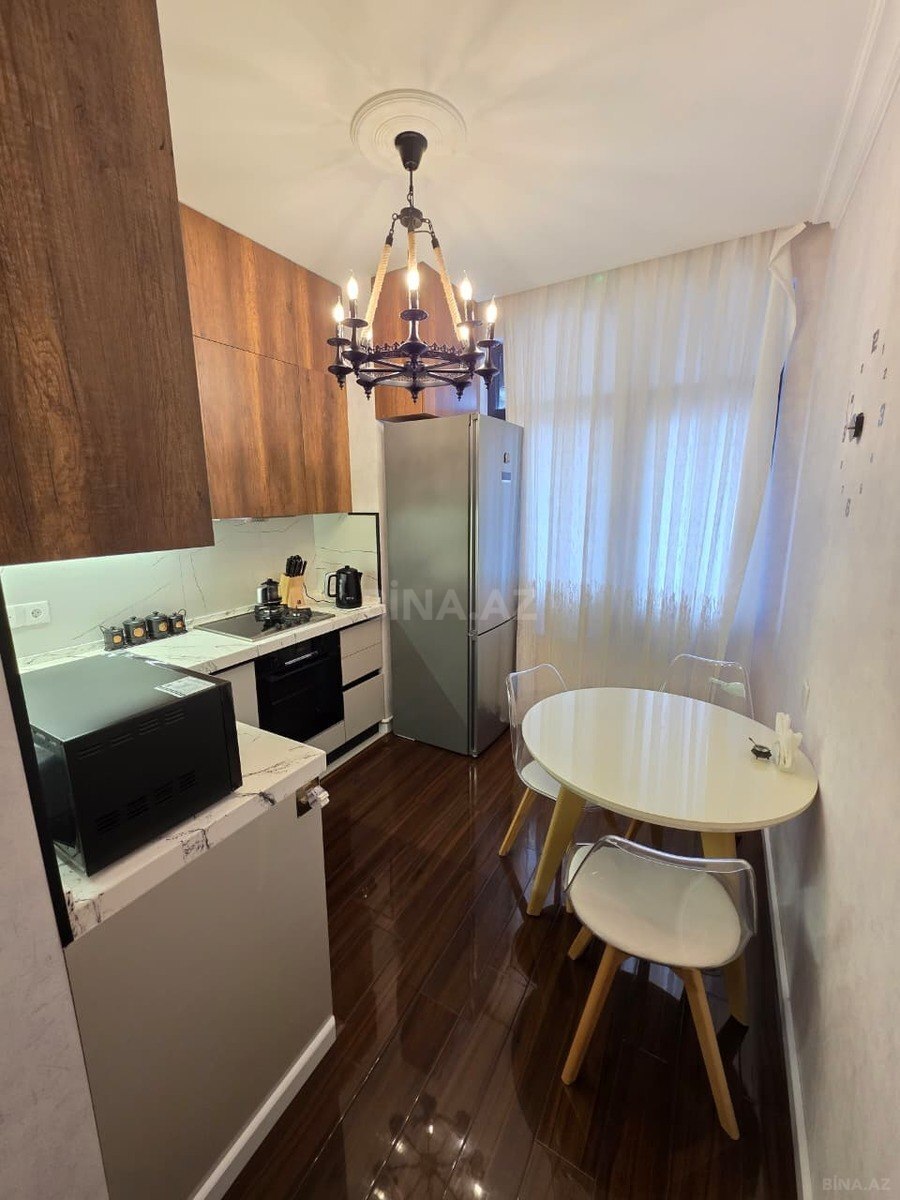 2 otaqlı Yeni tikili, 8 Noyabr m., Bakı