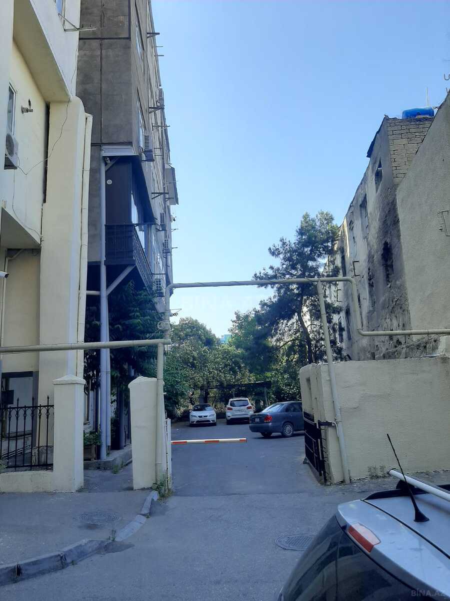 2 otaqlı Köhnə tikili, Nizami m., Bakı