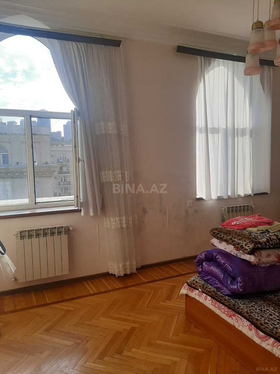 2 otaqlı Köhnə tikili, Nizami m., Bakı