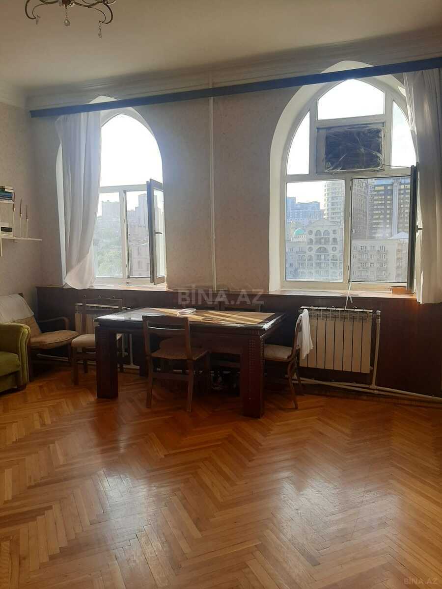 2 otaqlı Köhnə tikili, Nizami m., Bakı