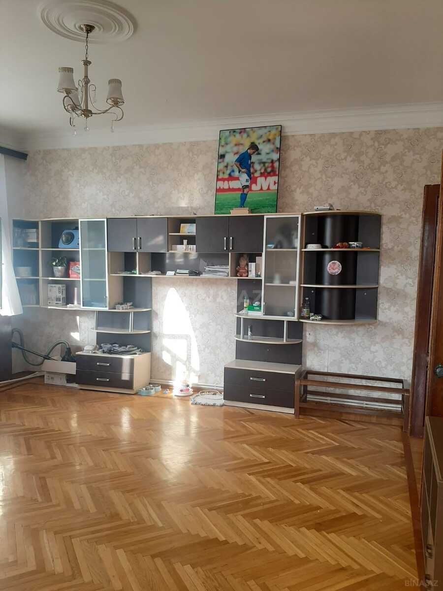 2 otaqlı Köhnə tikili, Nizami m., Bakı