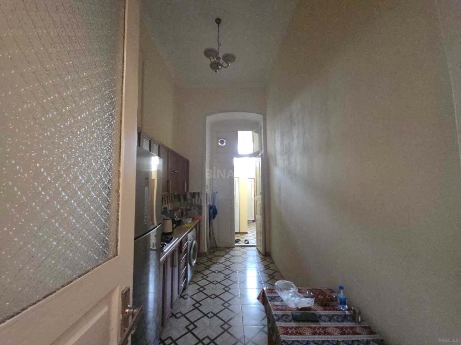 3 otaqlı Köhnə tikili, Sahil m., Bakı