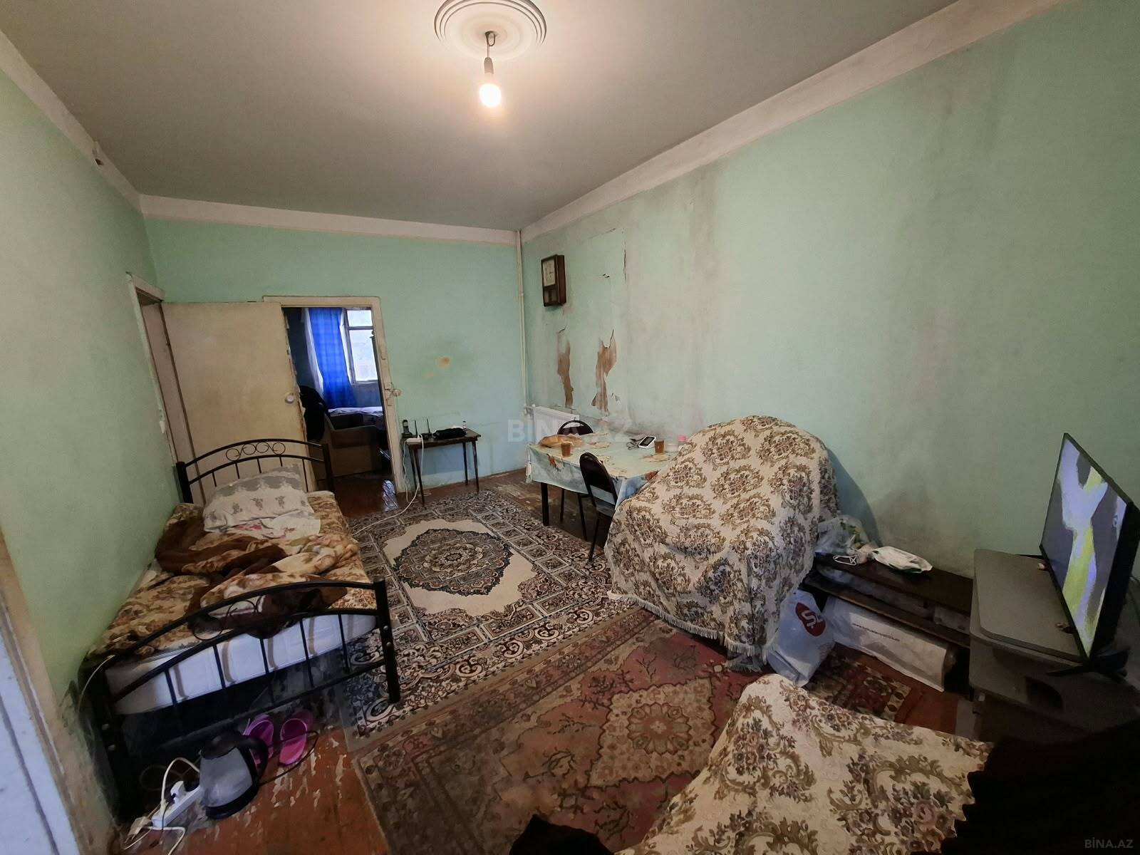 2 otaqlı Köhnə tikili, Memar Əcəmi m., Bakı