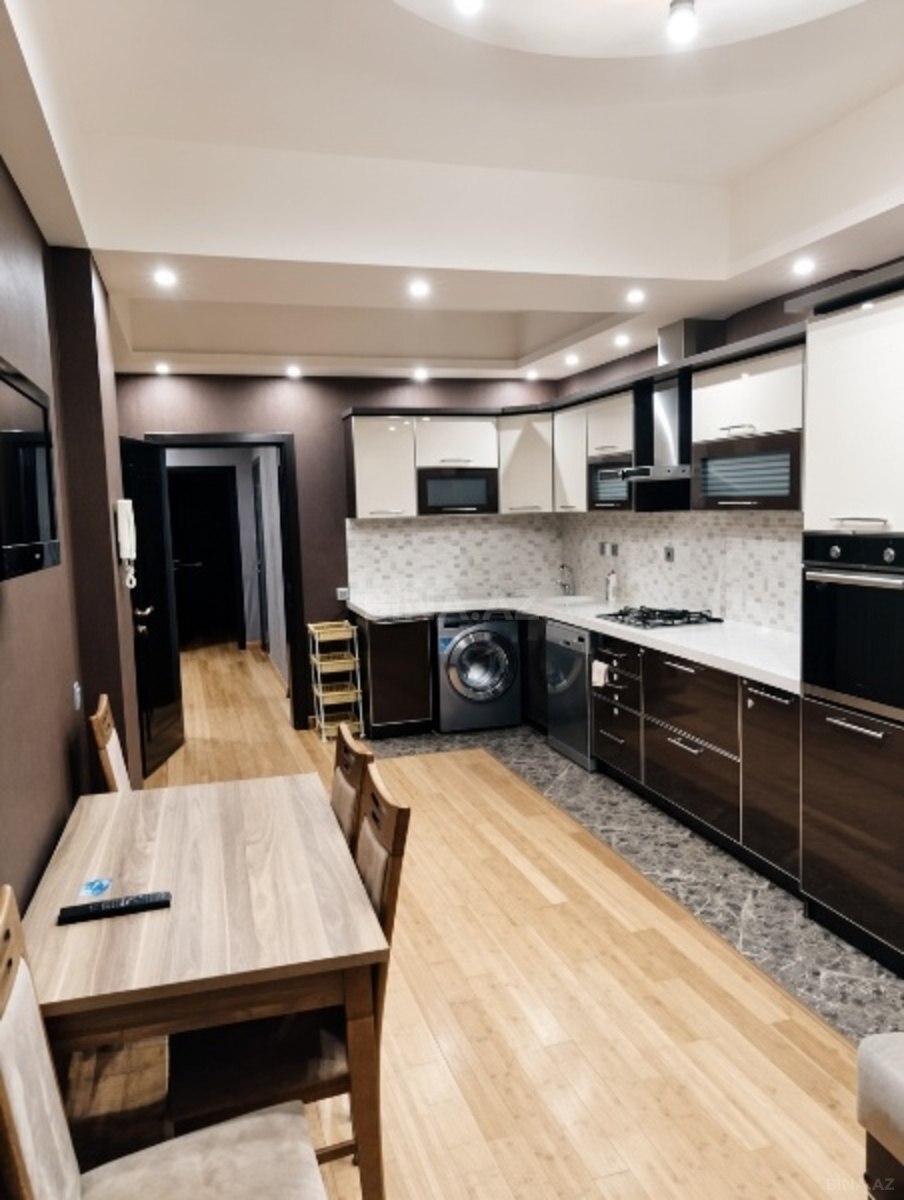 2 otaqlı Yeni tikili, Şah İsmayıl Xətai m., Bakı