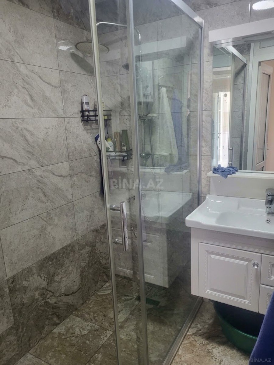 3 otaqlı Köhnə tikili, Neftçilər m., Bakı