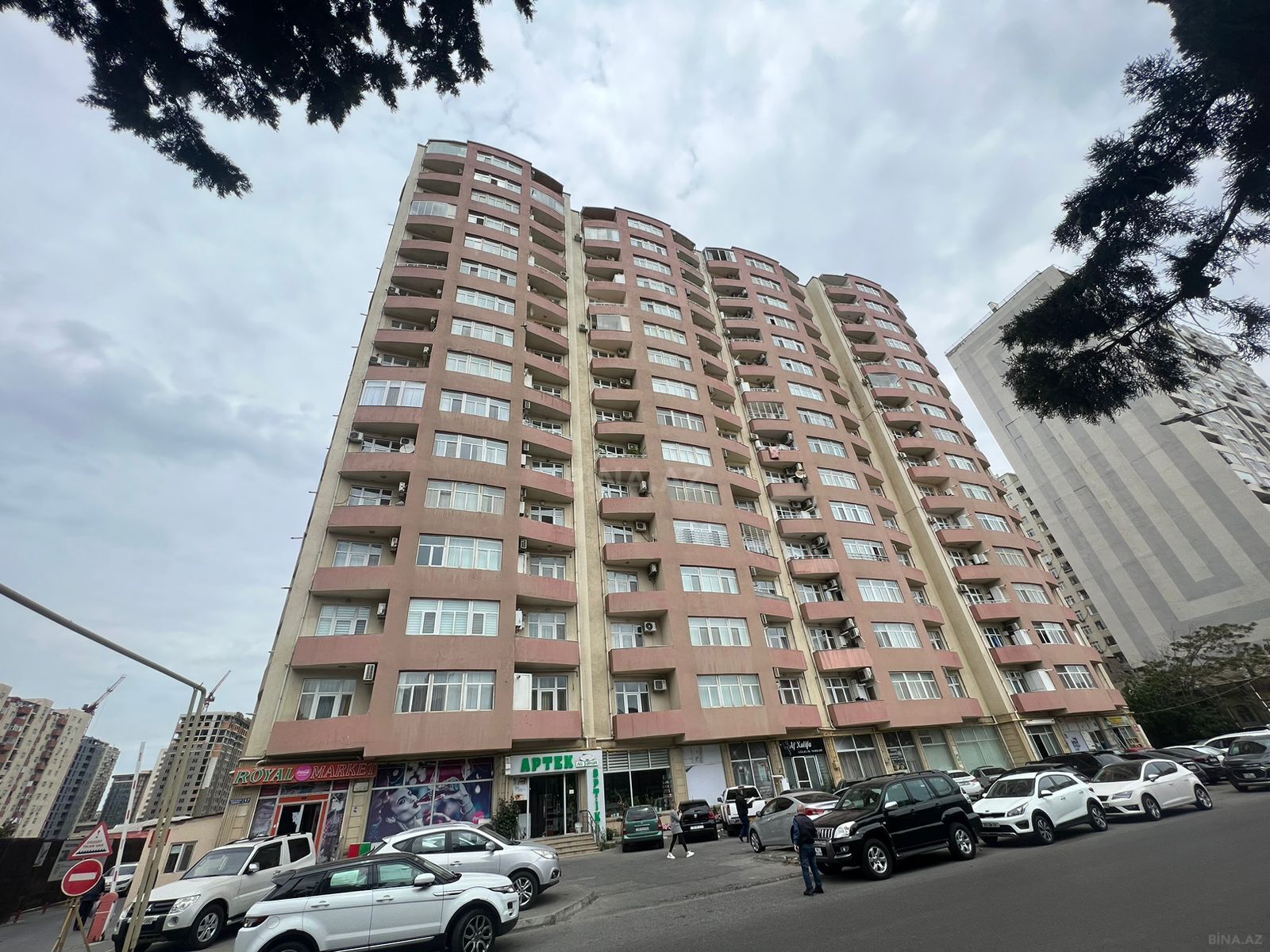 3 otaqlı Yeni tikili, Şah İsmayıl Xətai m., Bakı