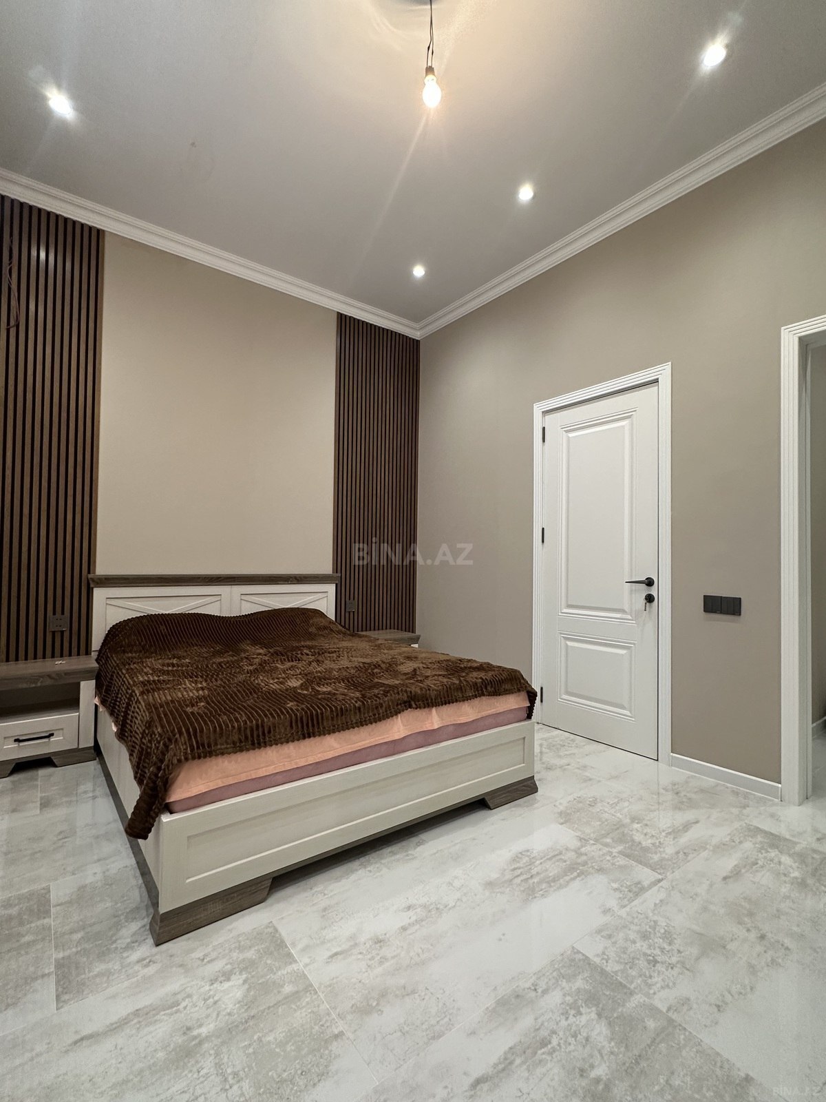 4 otaqlı Həyət evi/Bağ evi, Novxanı q., Bakı