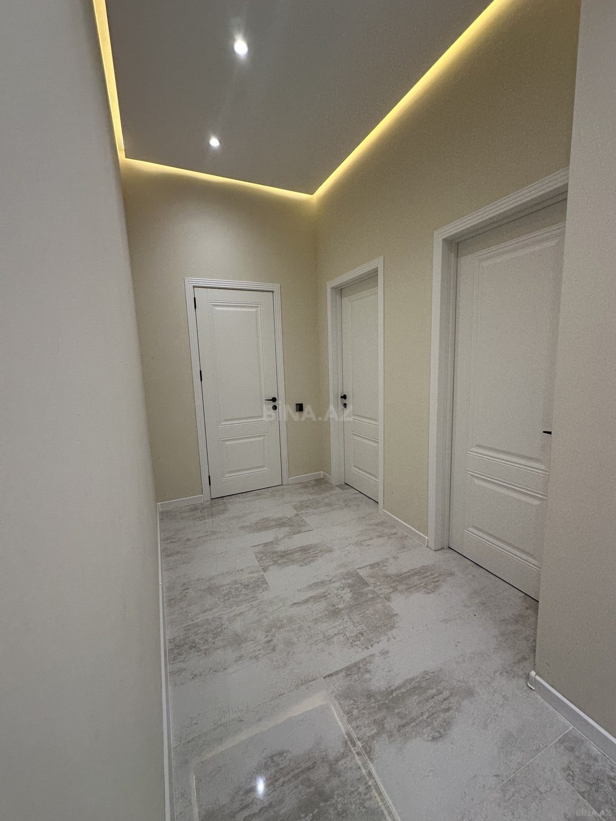 4 otaqlı Həyət evi/Bağ evi, Novxanı q., Bakı