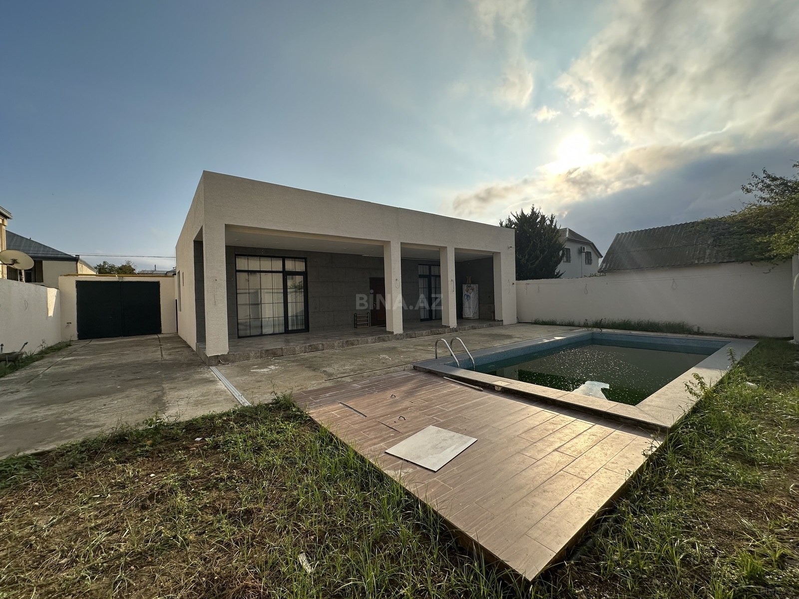 4 otaqlı Həyət evi/Bağ evi, Novxanı q., Bakı