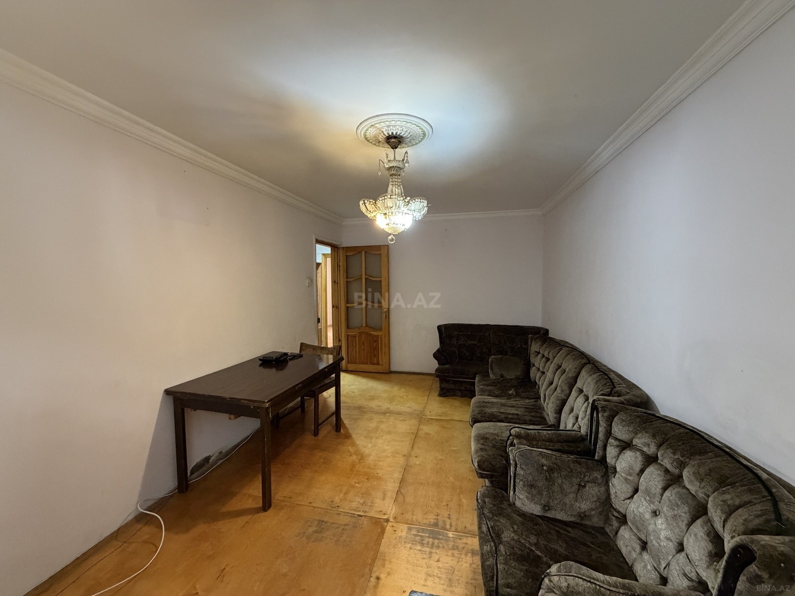 3 otaqlı Köhnə tikili, Neftçilər m., Bakı