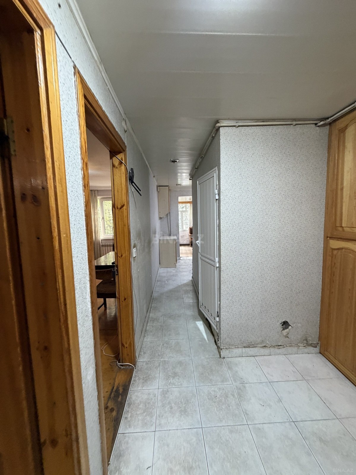 3 otaqlı Köhnə tikili, Neftçilər m., Bakı