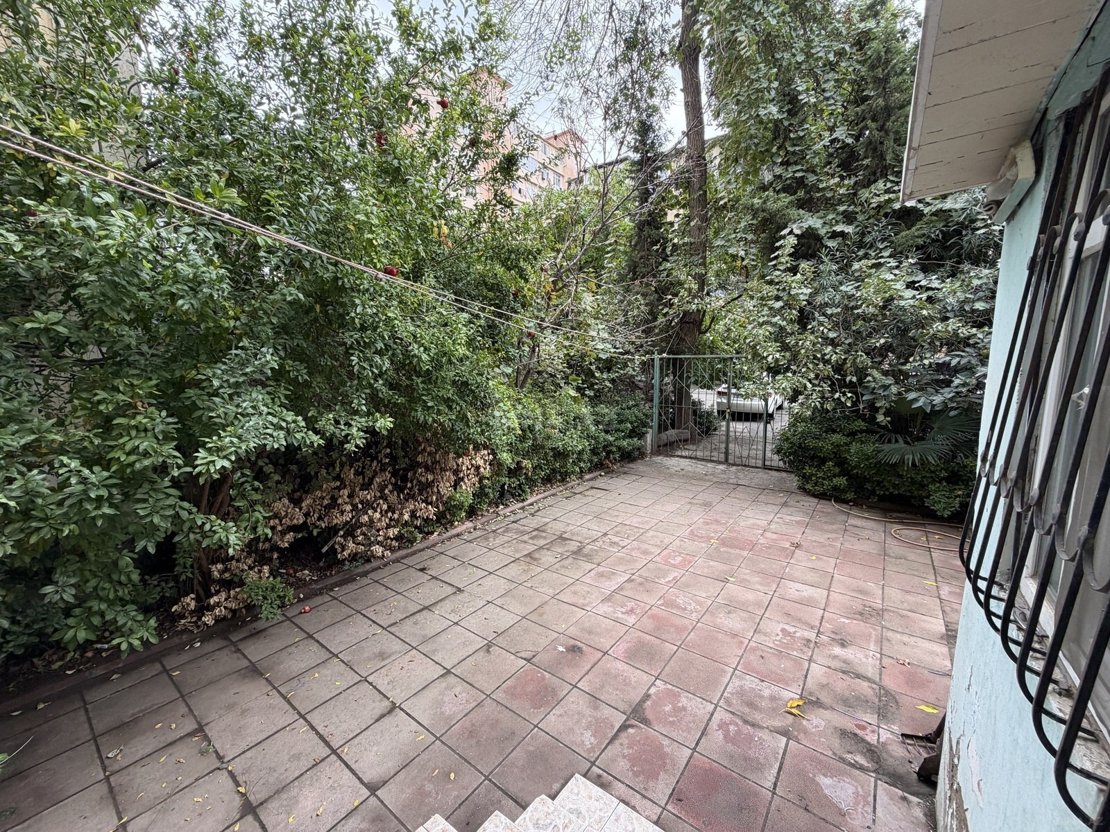 3 otaqlı Köhnə tikili, Neftçilər m., Bakı