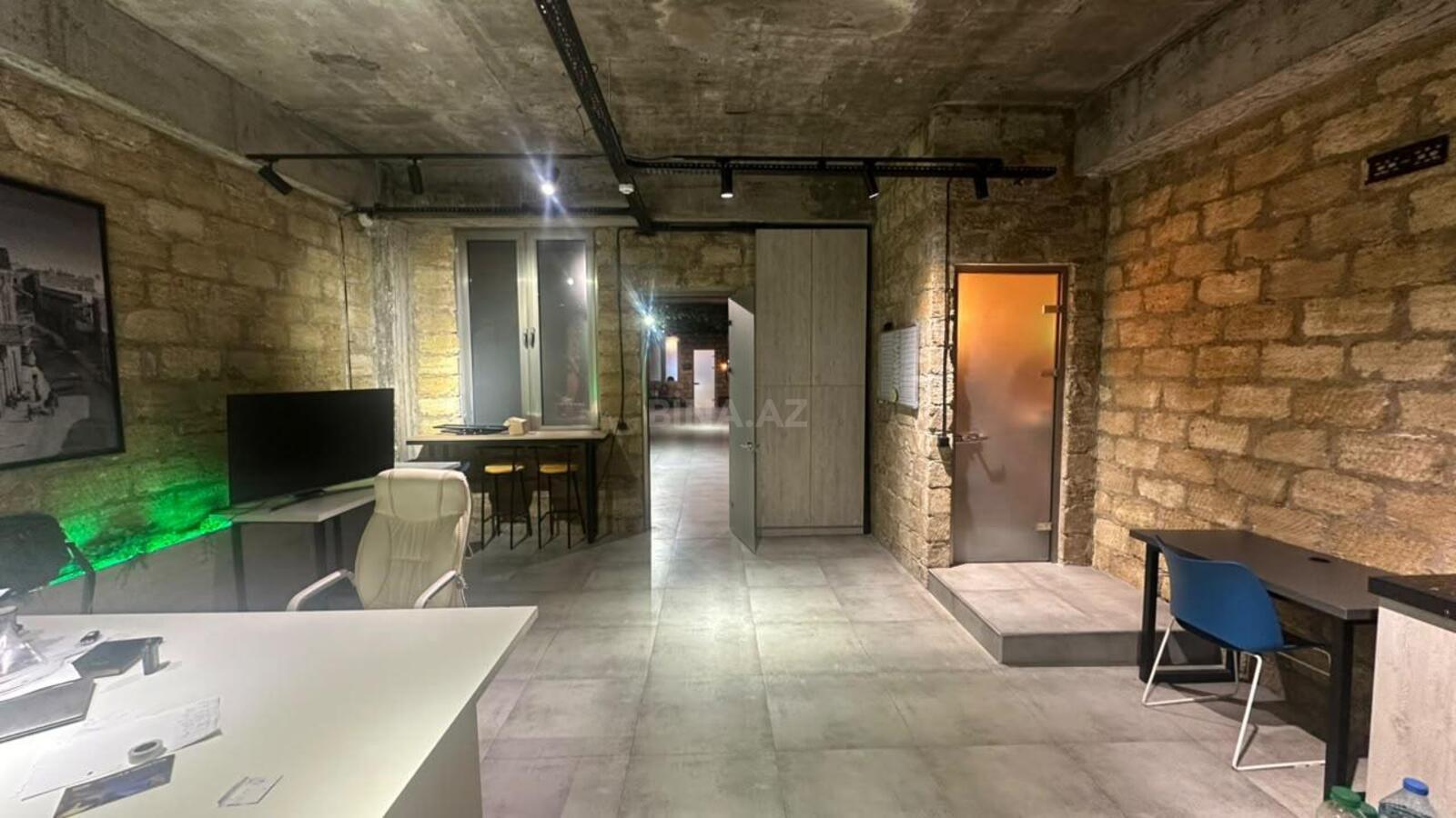1 otaqlı Ofis, Şah İsmayıl Xətai m., Bakı