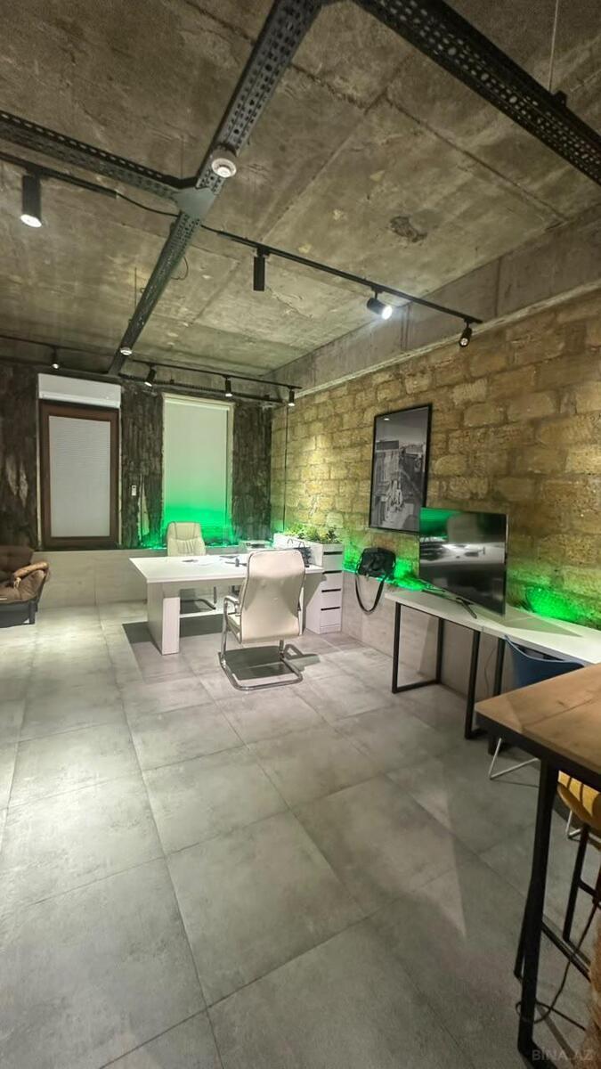 1 otaqlı Ofis, Şah İsmayıl Xətai m., Bakı