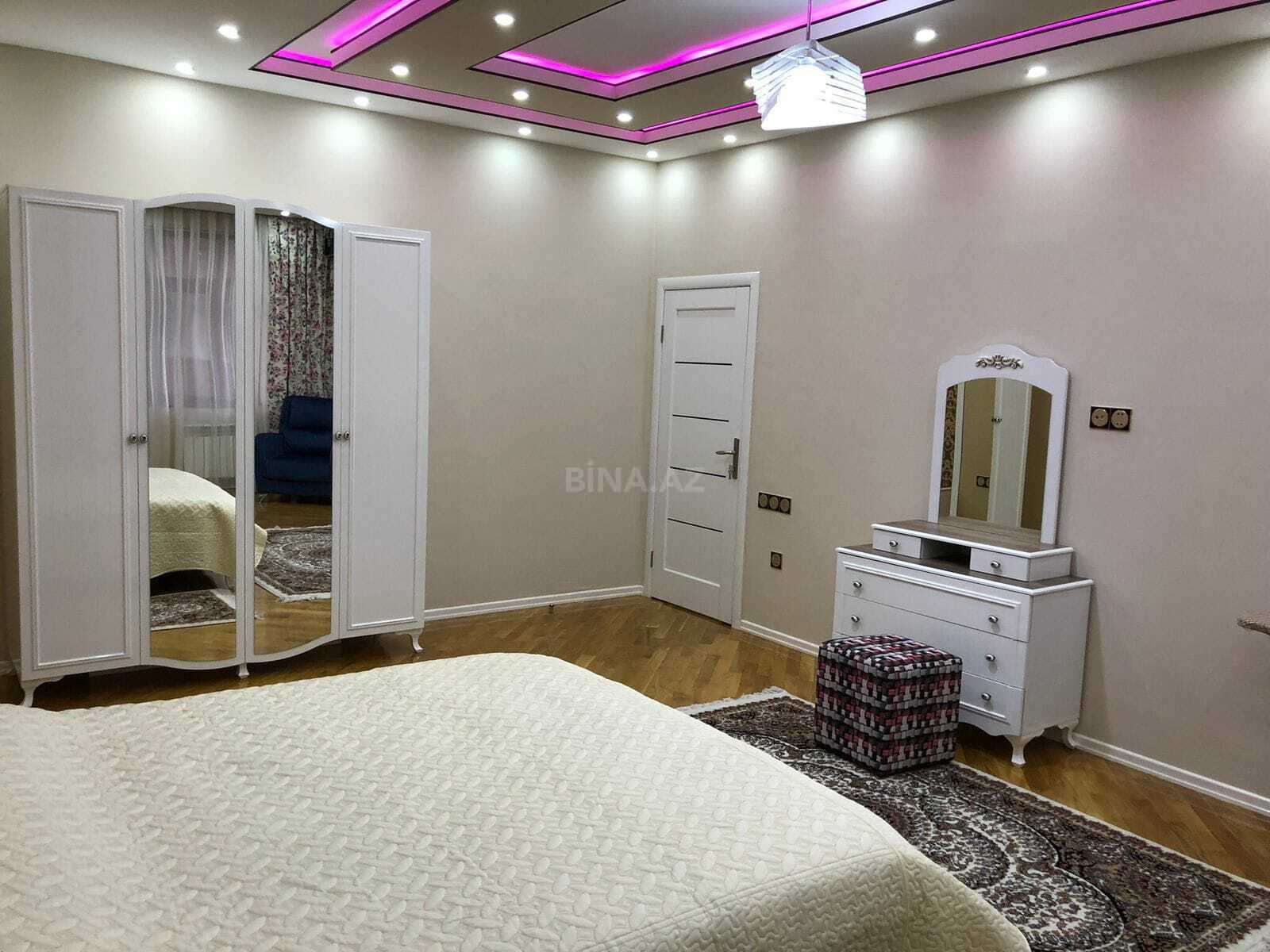 3 otaqlı Yeni tikili, Şah İsmayıl Xətai m., Bakı