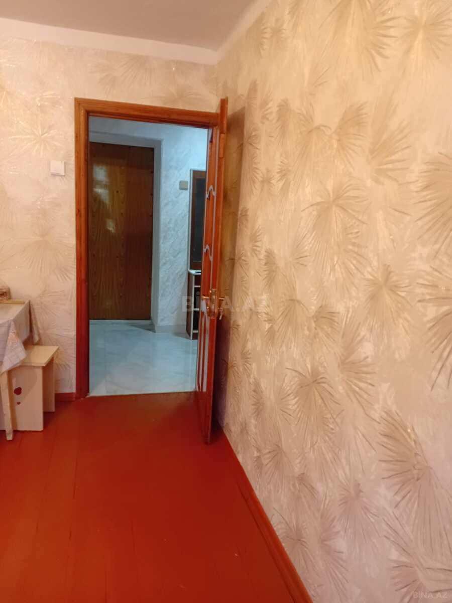 2 otaqlı Köhnə tikili, 8-ci mikrorayon q., Bakı