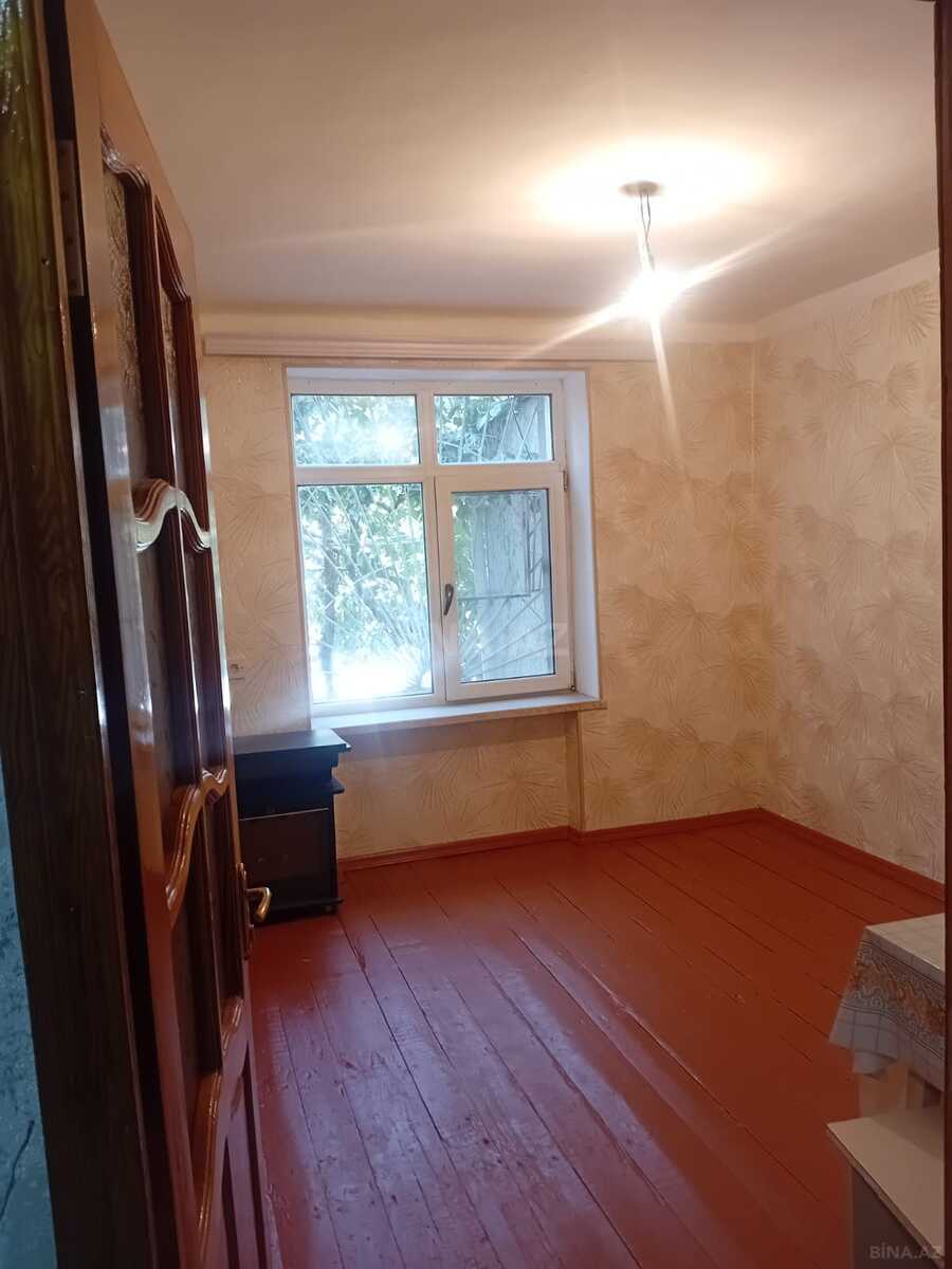 2 otaqlı Köhnə tikili, 8-ci mikrorayon q., Bakı