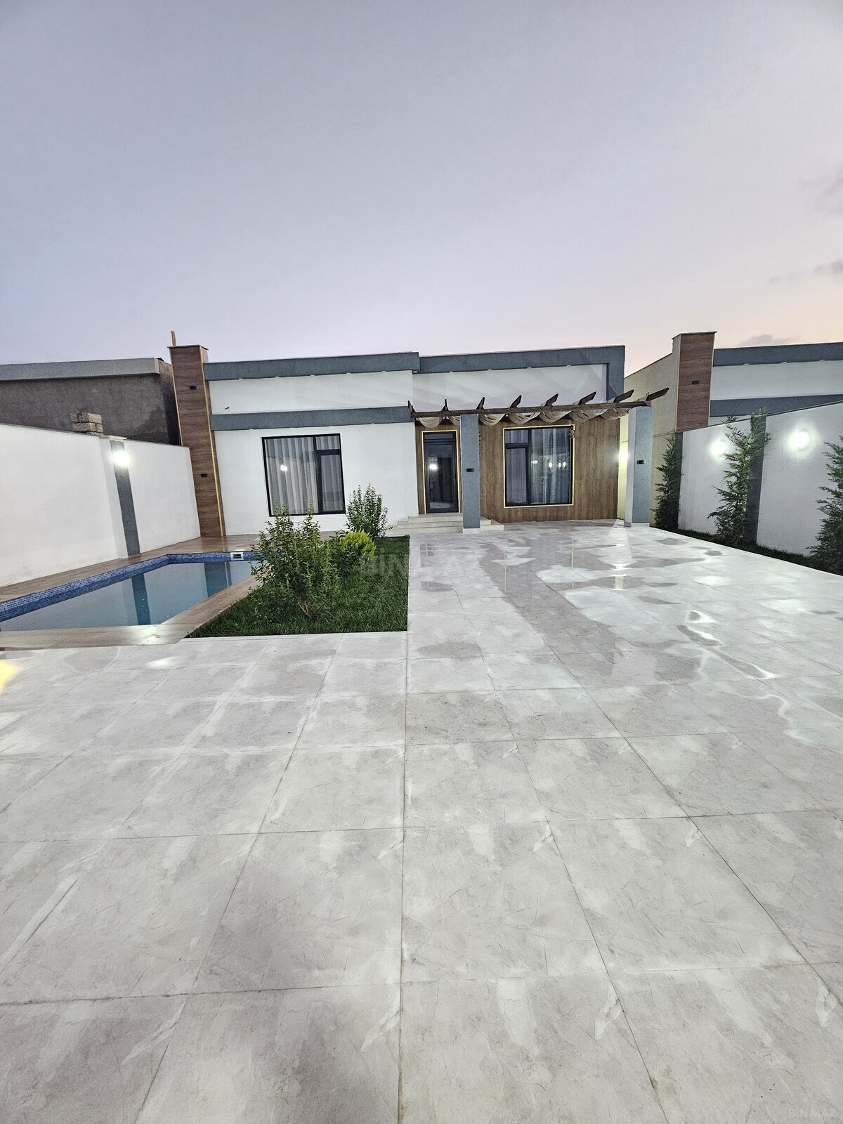 4 otaqlı Həyət evi/Bağ evi, Şüvəlan q., Bakı