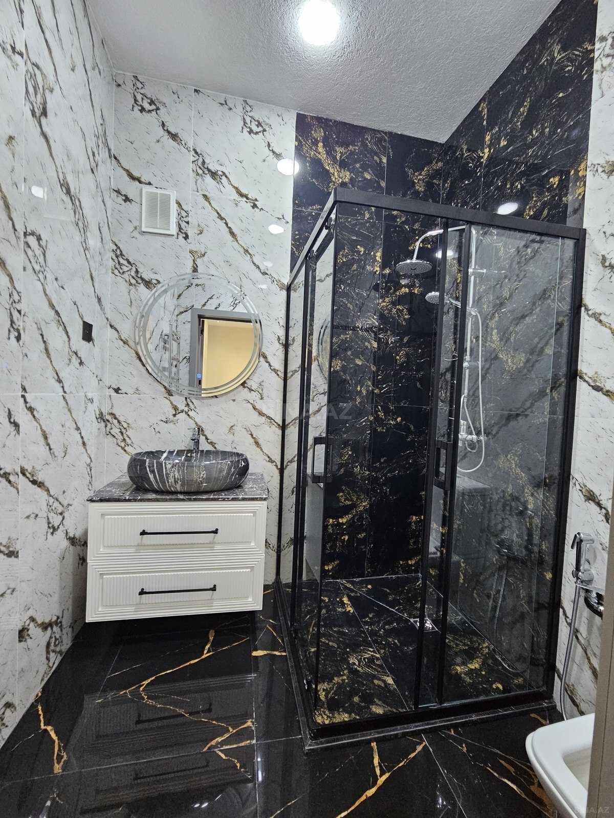 4 otaqlı Həyət evi/Bağ evi, Şüvəlan q., Bakı