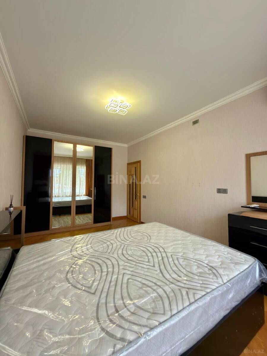 3 otaqlı Köhnə tikili, Həzi Aslanov m., Bakı