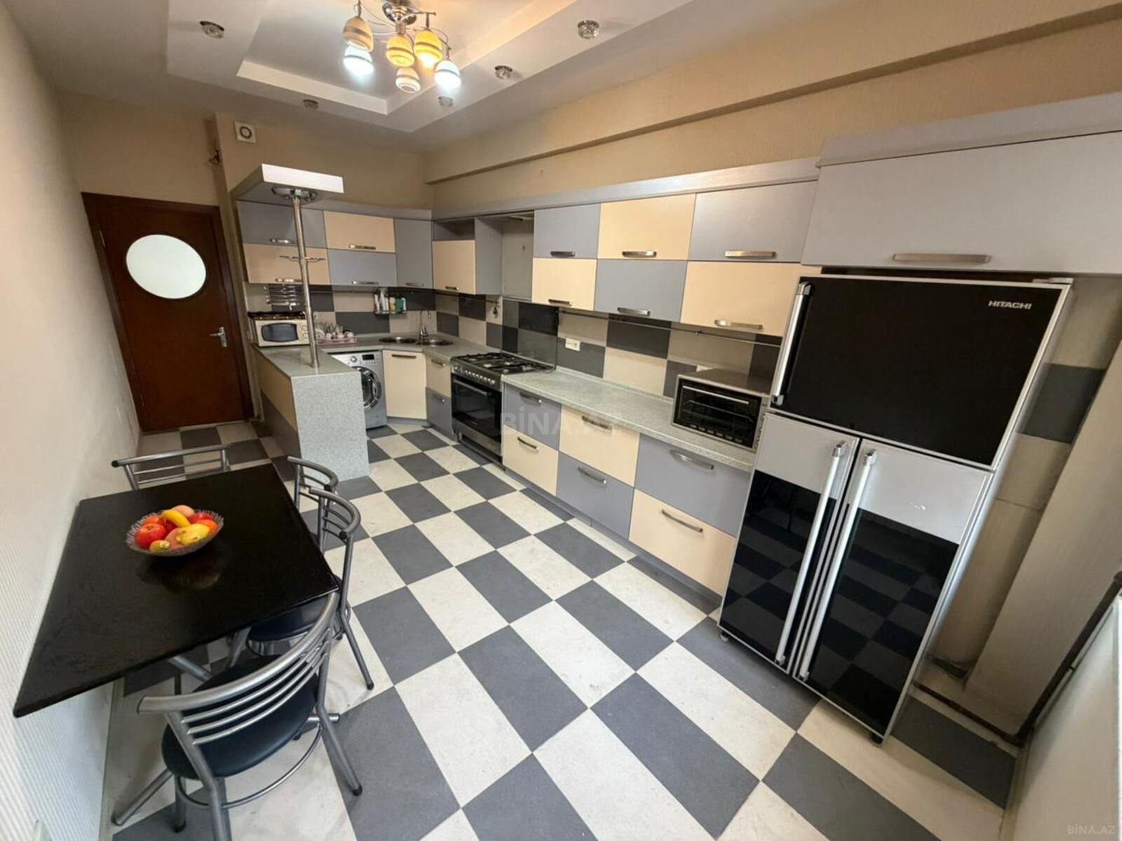 3 otaqlı Yeni tikili, Qara Qarayev m., Bakı
