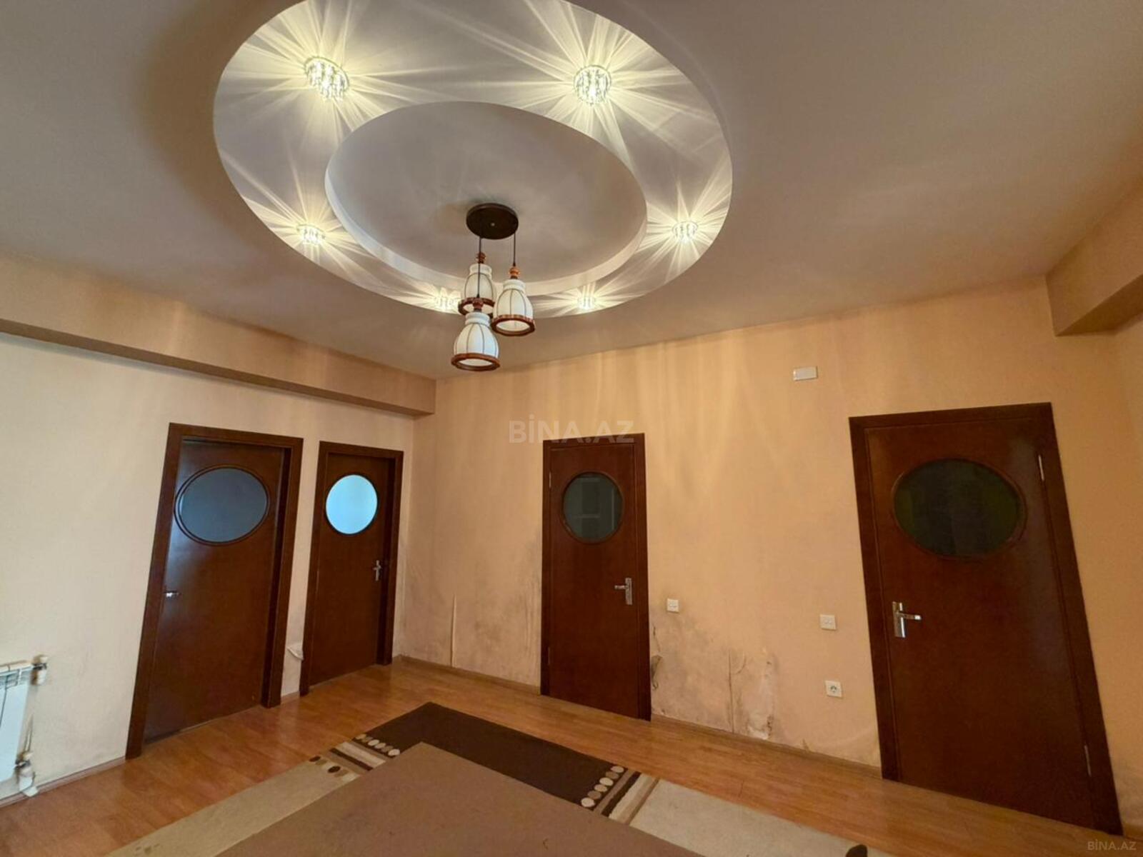 3 otaqlı Yeni tikili, Qara Qarayev m., Bakı