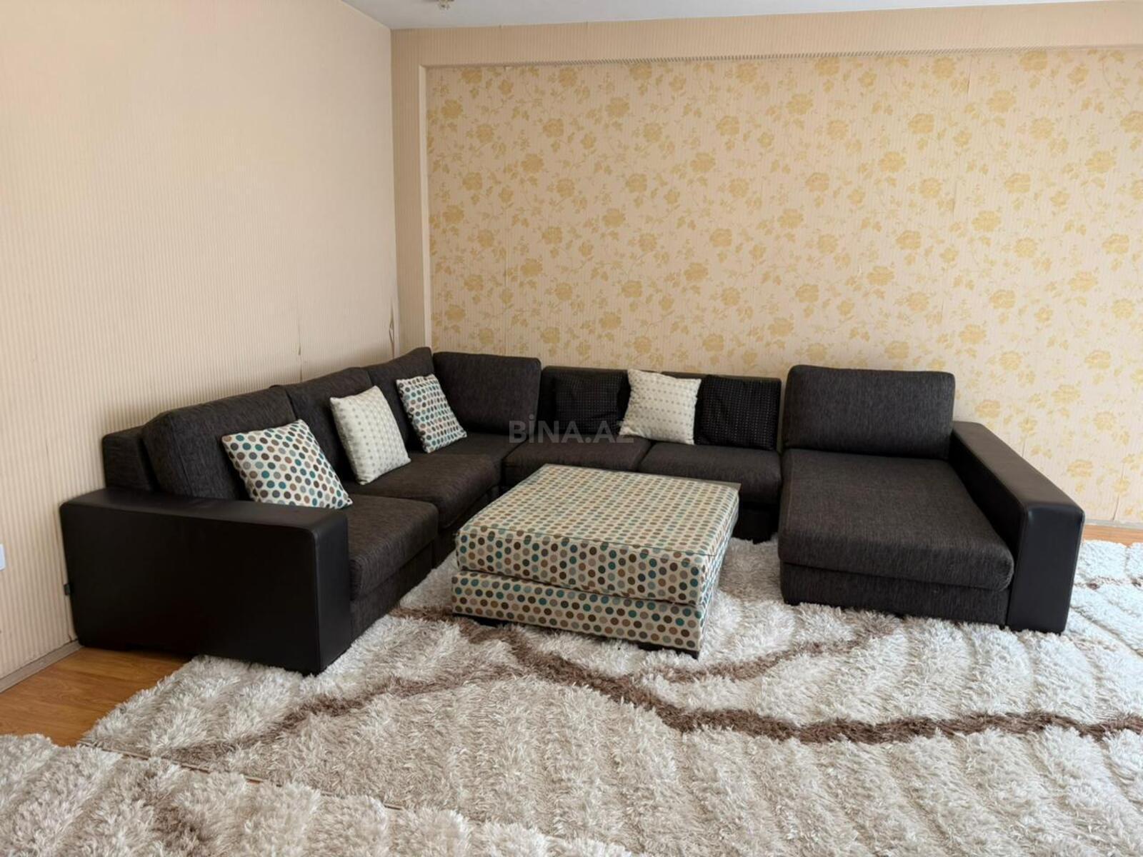 3 otaqlı Yeni tikili, Qara Qarayev m., Bakı