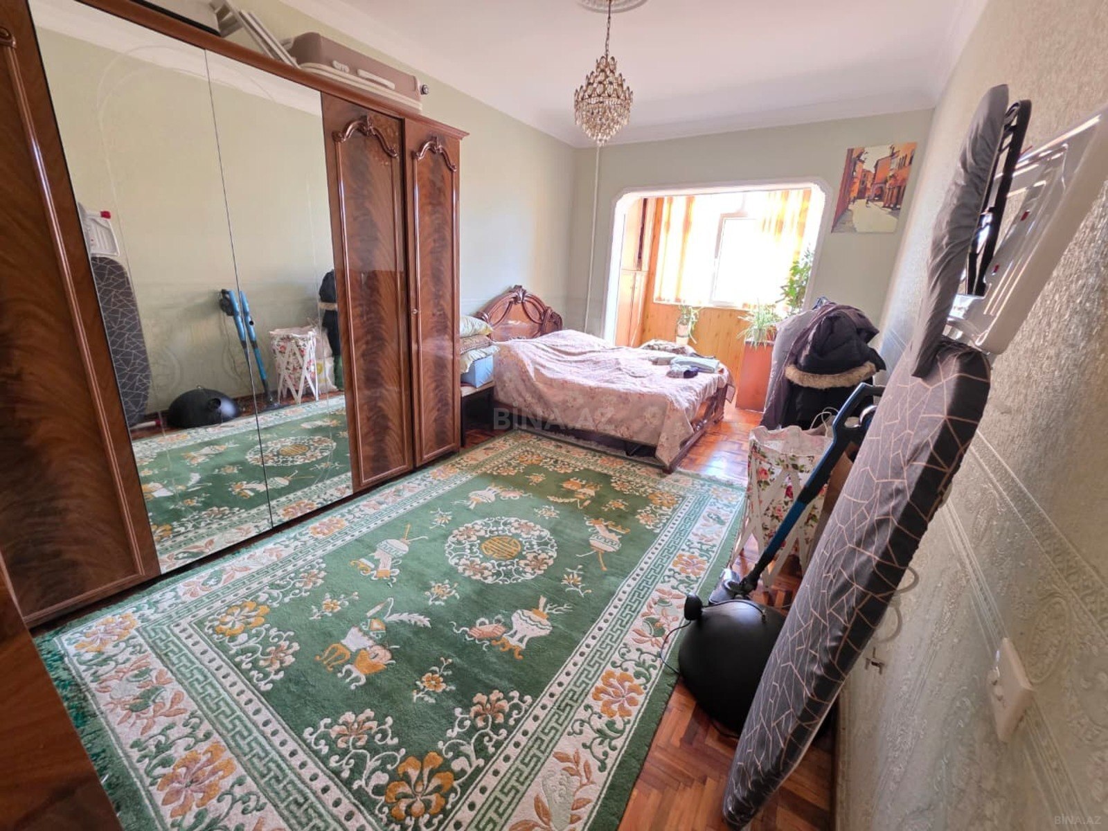 3 otaqlı Köhnə tikili, Memar Əcəmi m., Bakı