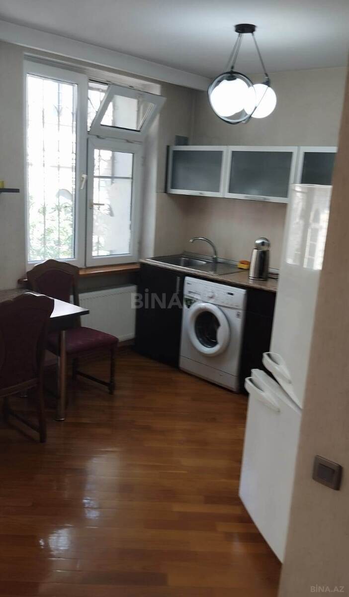 2 otaqlı Köhnə tikili, Sahil m., Bakı