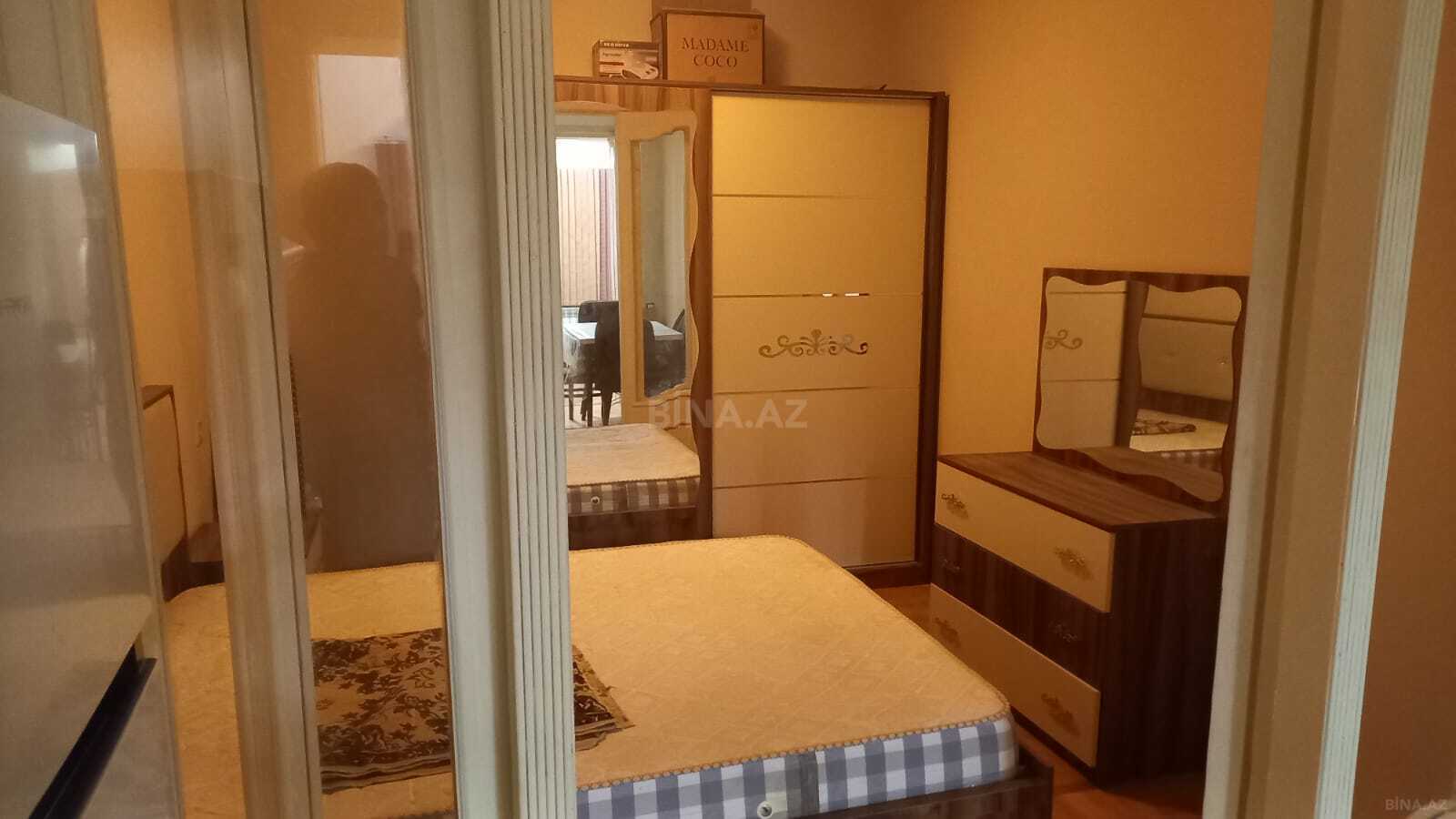2 otaqlı Köhnə tikili, Nizami m., Bakı
