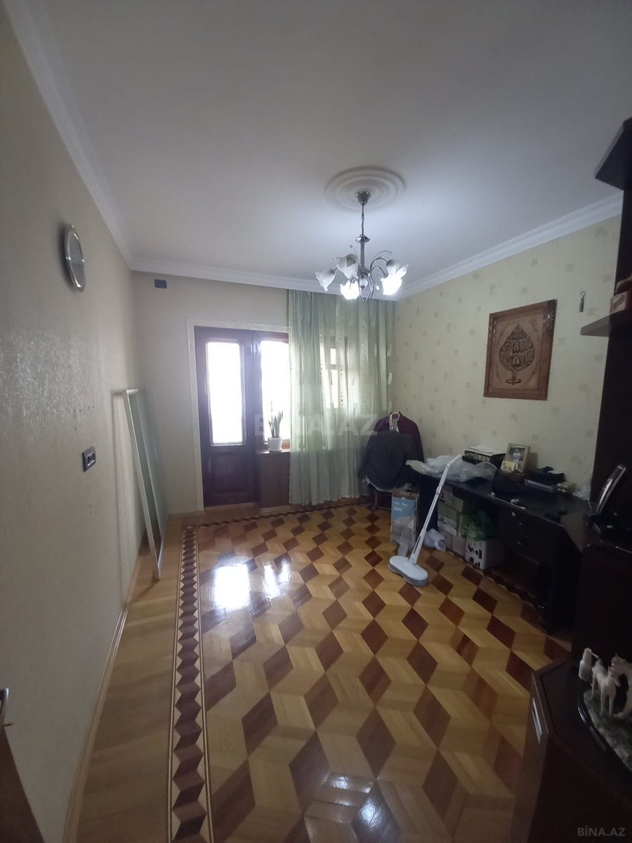 4 otaqlı Köhnə tikili, Binəqədi r., Bakı