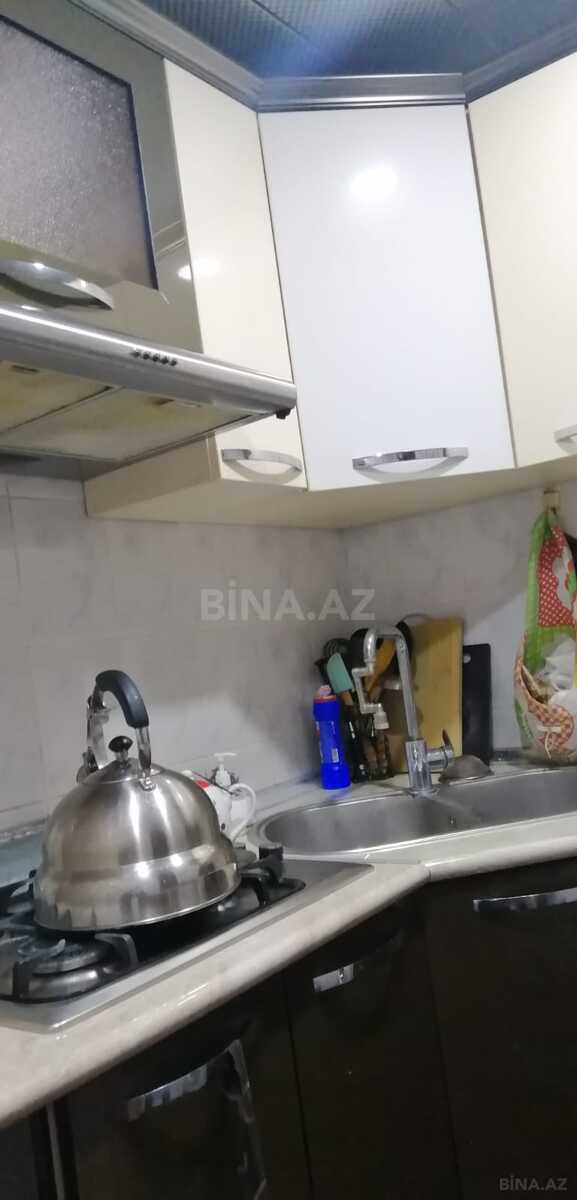 3 otaqlı Köhnə tikili, Xalqlar Dostluğu m., Bakı