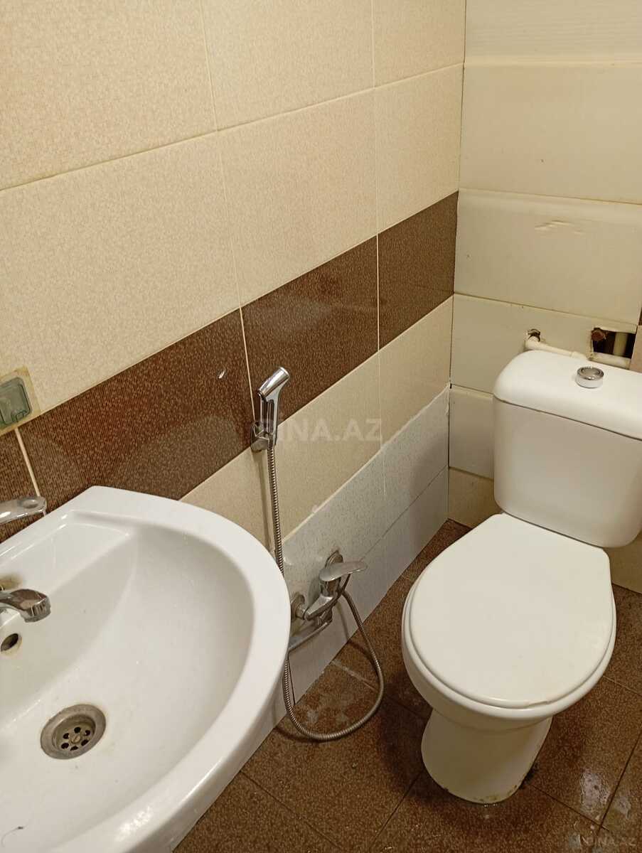 2 otaqlı Köhnə tikili, Şah İsmayıl Xətai m., Bakı