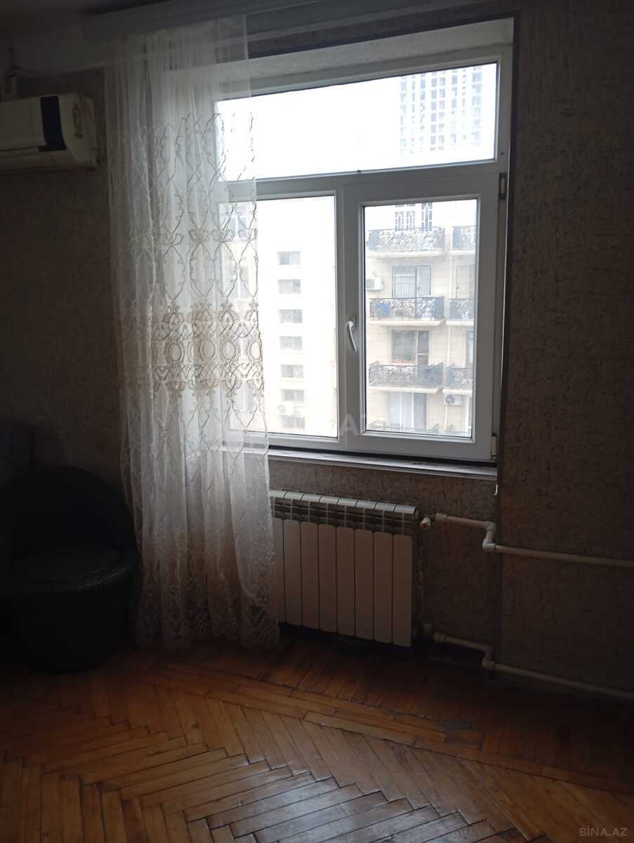 2 otaqlı Köhnə tikili, Şah İsmayıl Xətai m., Bakı