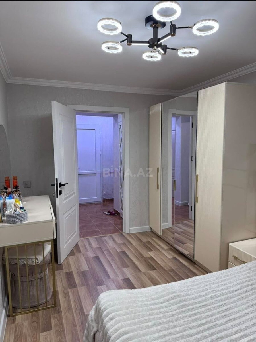 3 otaqlı Köhnə tikili, Qara Qarayev m., Bakı