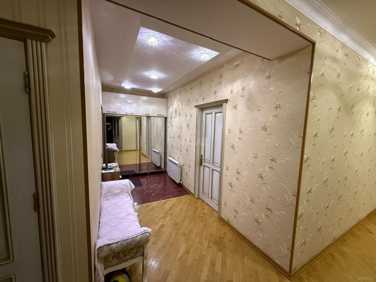4 otaqlı Yeni tikili, Yeni Yasamal q., Bakı