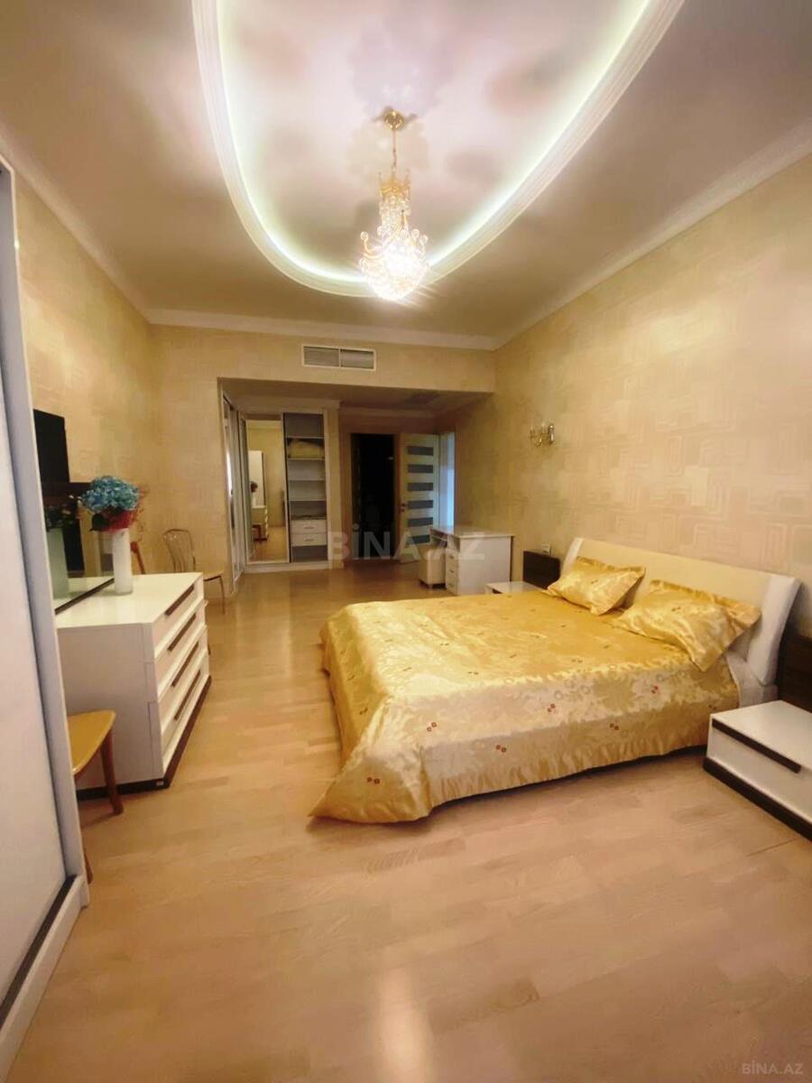4 otaqlı Yeni tikili, Nizami m., Bakı